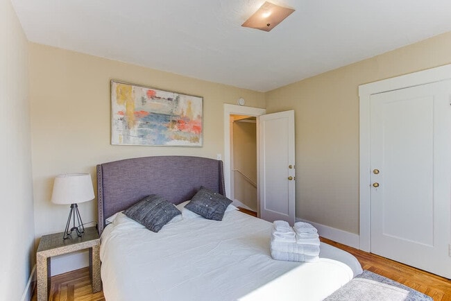 Building Photo - 2243 Woolsey St