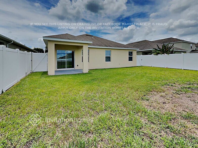 Building Photo - 424 Gris Sky Ln