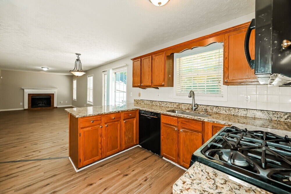 Building Photo - 2915 Emerson Lake Dr