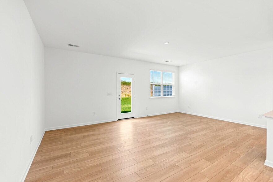 Building Photo - 615 Blaire Ridge Way