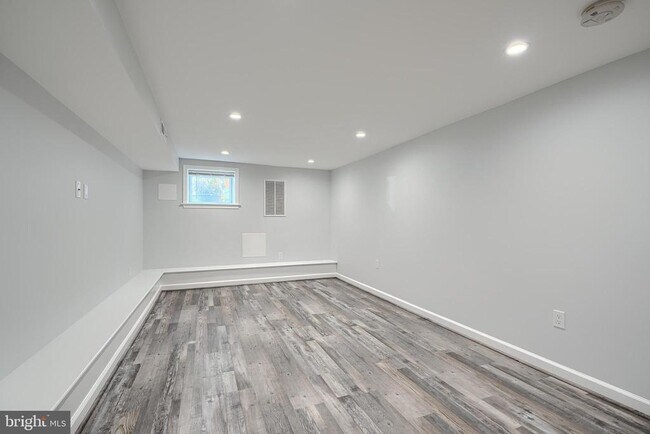Building Photo - 1166 Carroll St