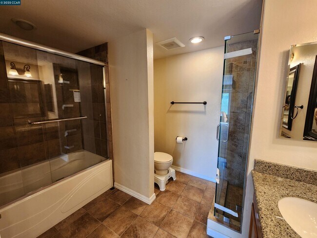 Building Photo - 617 S Blackbrush Ln