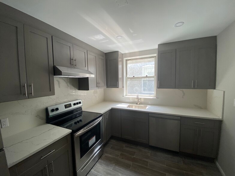 kitchen - 2568 14th St
