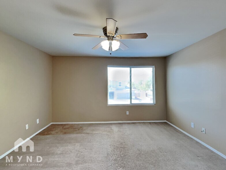 Building Photo - 4732 W Dill Ave