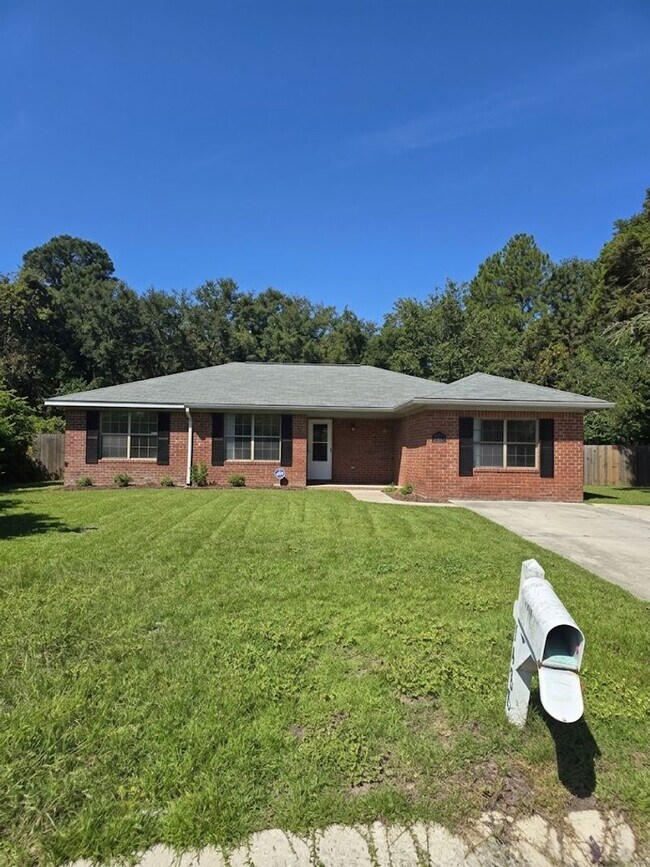 Building Photo - 1488 Flo Zechman Dr