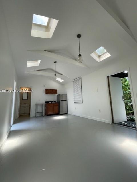 Building Photo - 118 NW 24th St