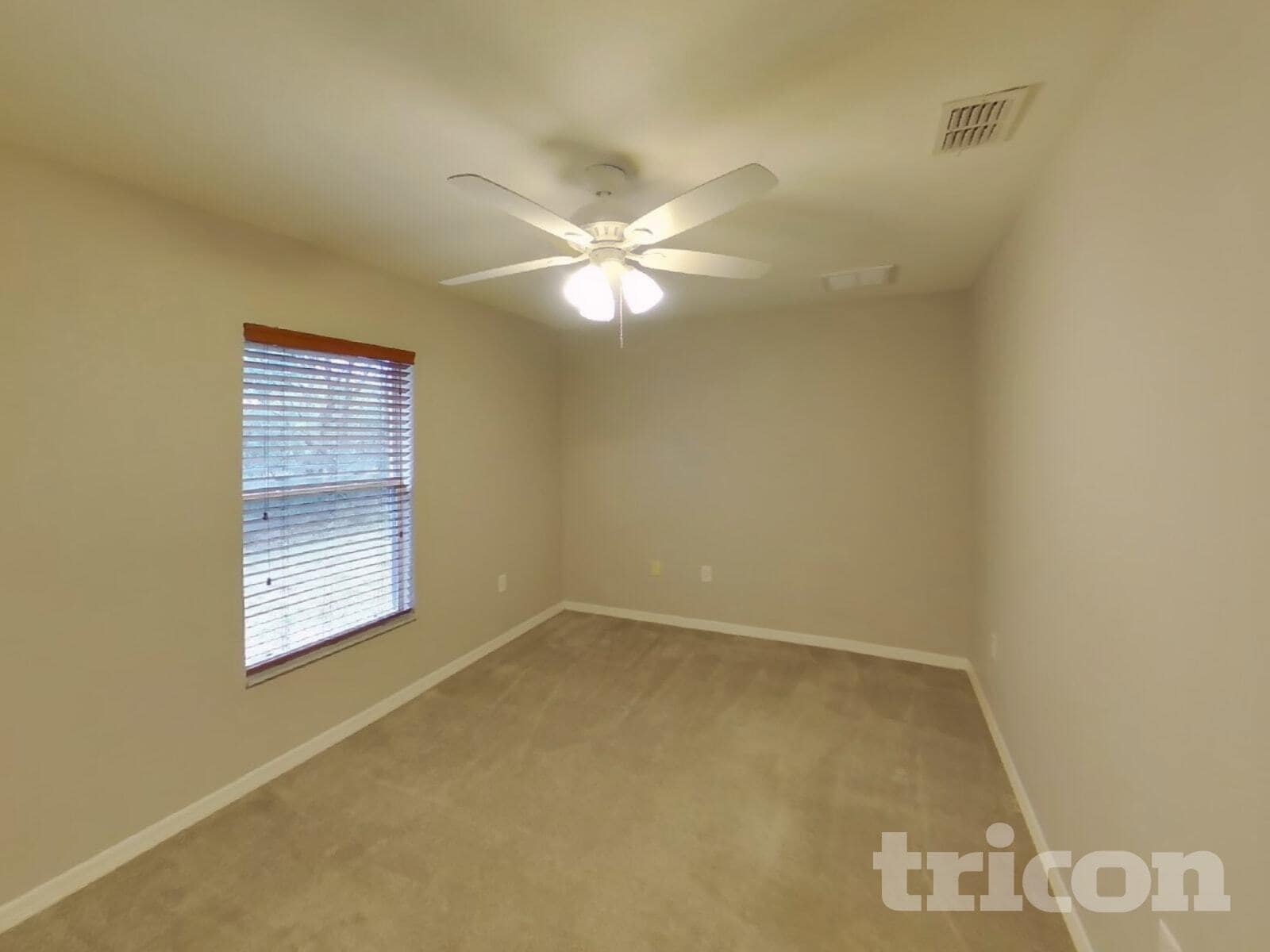 Building Photo - 39 Balsam St