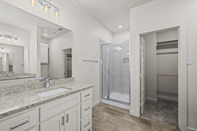 Building Photo - **MOVE IN SPECIAL** Stunning Townhomes in Frenship ISD!