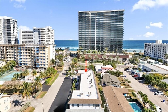 Building Photo - 3220 NE 10th St