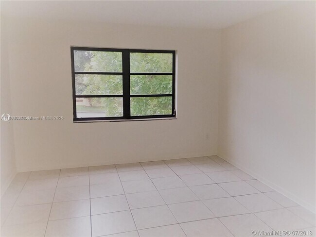 Building Photo - 8500 SW 149th Ave