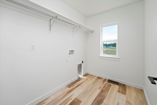 Building Photo - 405 N 18th St