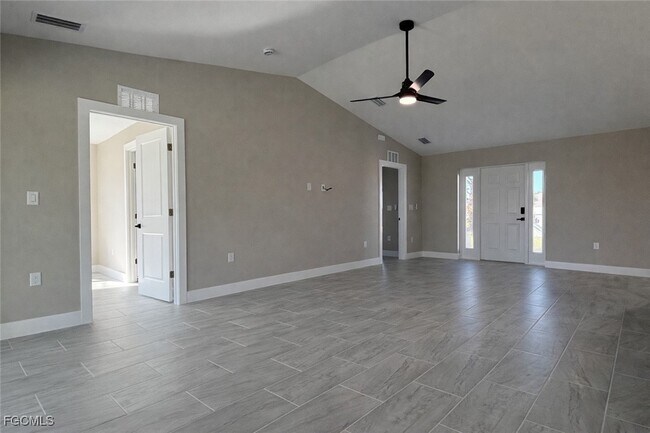 Building Photo - 3339 NE 13th Ave