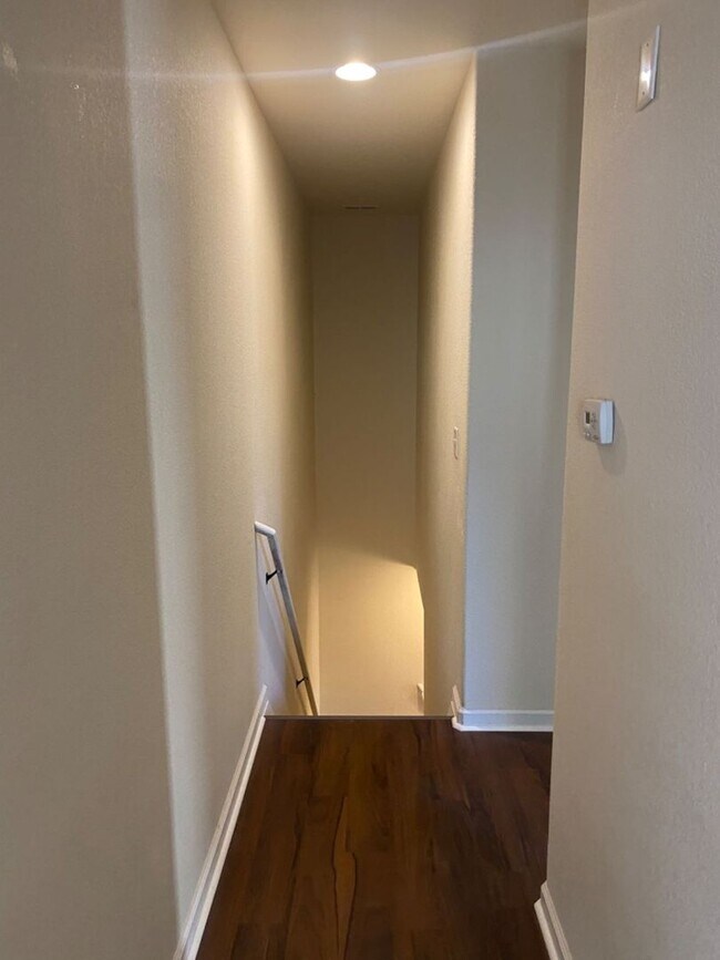 Building Photo - 5500 Muth Ct