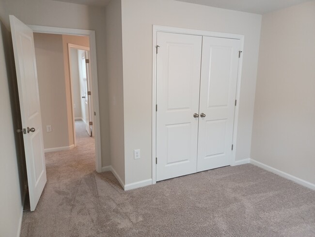 Building Photo - 1006 Depot Dr