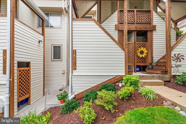 Building Photo - 18219 Leman Lake Dr