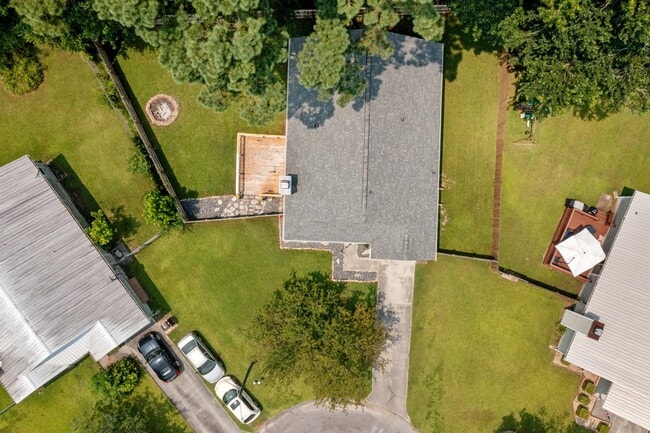 Building Photo - 1212 Gerald Dr