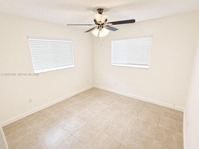 Building Photo - 11450 SW 47th Terrace