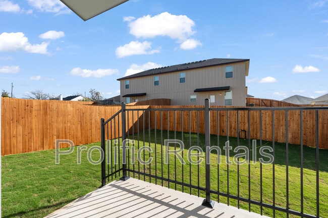 Building Photo - 106 Levi Ct