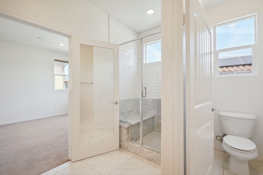 Building Photo - 5858 Levi Ln