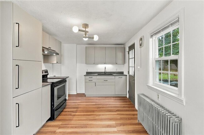 Building Photo - 258 Lowden St
