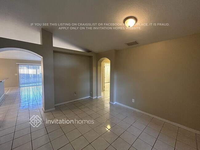 Building Photo - 717 Sand Ridge Dr