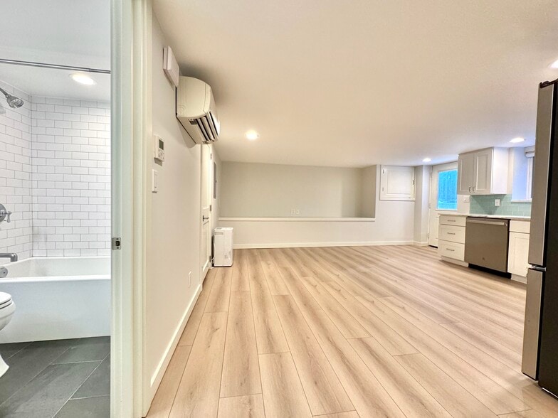 Building Photo - 7419 Keen Way N