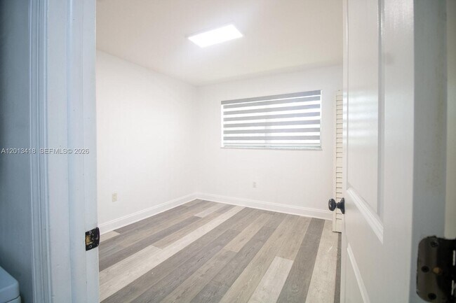 Building Photo - 15629 SW 73rd St