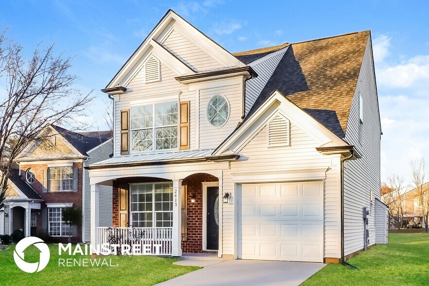 Building Photo - 2413 Sawyer Dr