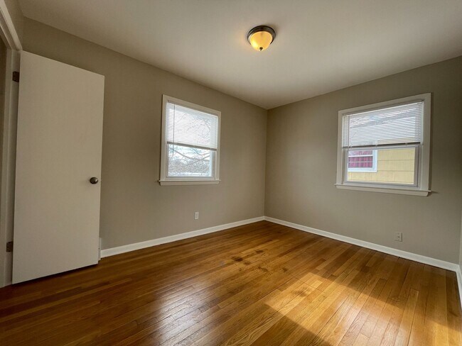 Building Photo - Villard Ave - 8129-31 W