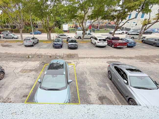 Building Photo - 1801 S Treasure Dr