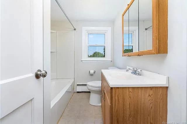 Building Photo - 22 Fern St