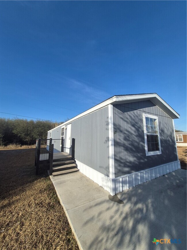 Building Photo - 1911 Wald Rd