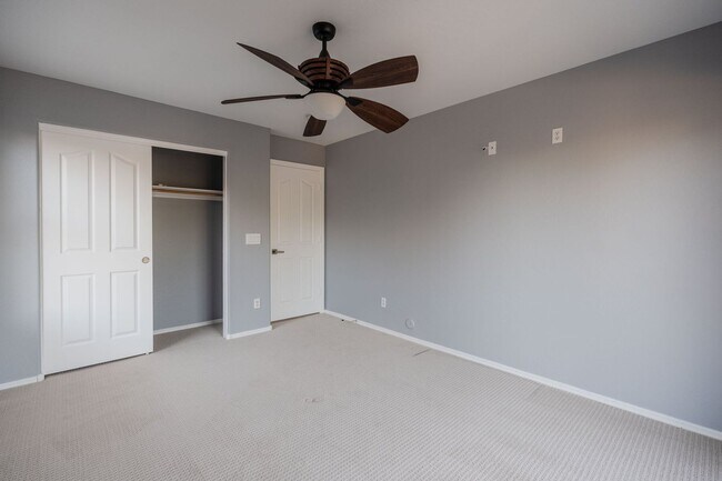 Building Photo - $3,500 For Lease Starting June 1, 2026 4 beds-2.5 Baths 2,421 Sq. Ft.  Amazing Gilbert 85298 Home...