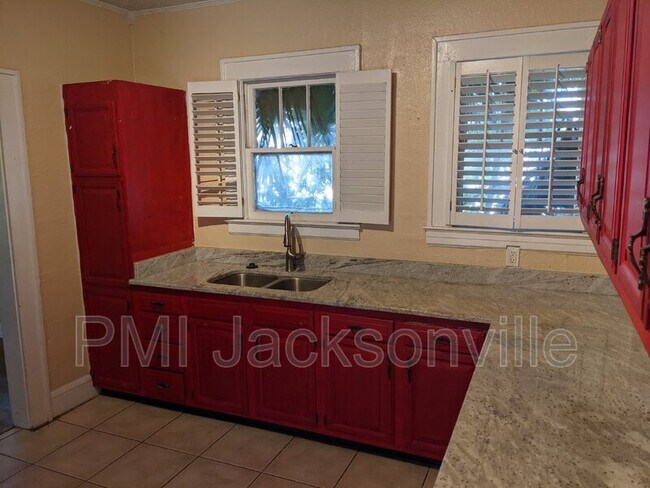 Building Photo - 1211 Hollywood Ave