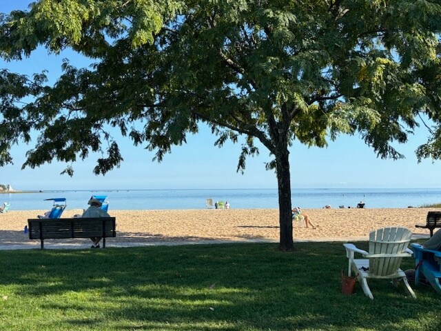 Building Photo - 93 Seaside Ave