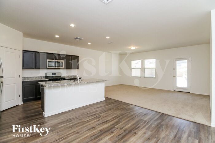 Building Photo - 357 W White Sands Dr