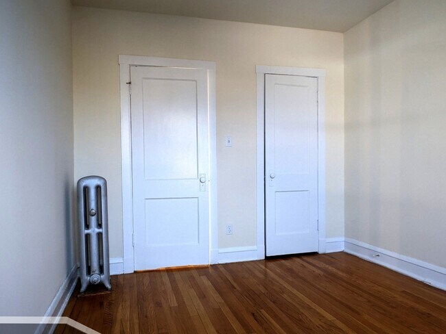 Building Photo - 2651 N Spaulding Ave