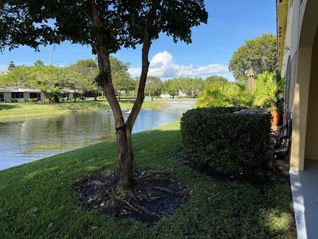 Building Photo - 8301 Santa Monica Terrace