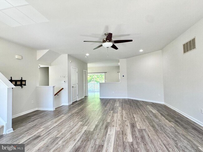 Building Photo - 312 Wilkinson Dr