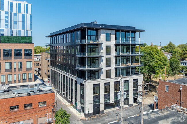 Building Photo - Parkside On Pearl