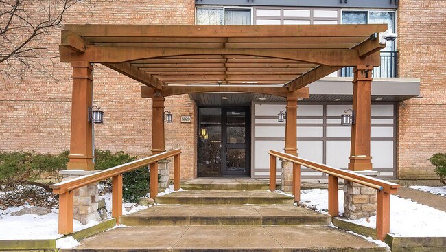 Primary Photo - 5820 Oakwood Dr