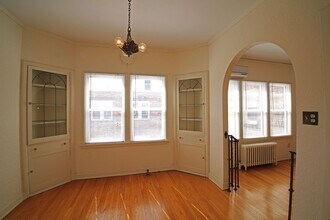Building Photo - 2806 Xerxes Ave S