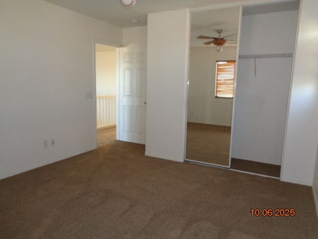 Building Photo - Large 2 Story Offering 3419 sq. ft. and 5 bedrooms plus loft