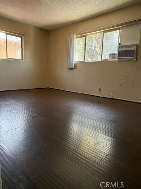 Building Photo - 882 W El Repetto Dr