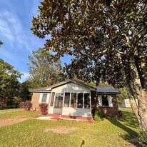 Building Photo - 88 Means Ave