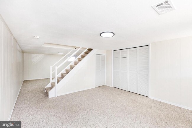Building Photo - 1117 Circle Dr