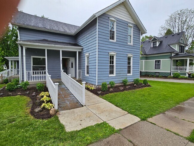 Primary Photo - 405 W Washington St