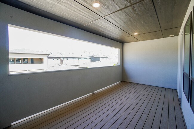 Building Photo - 3045 S Honeycomb Way