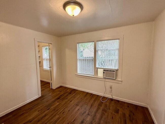 Building Photo - 619 N Plumas St