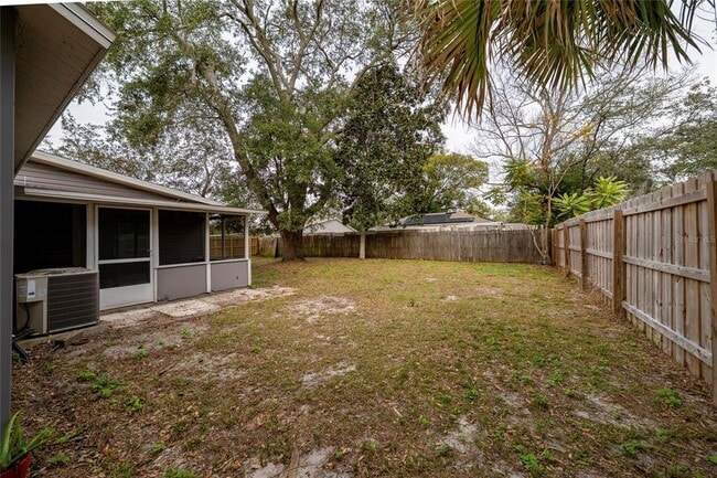 Building Photo - 245 Moonbeam Rd